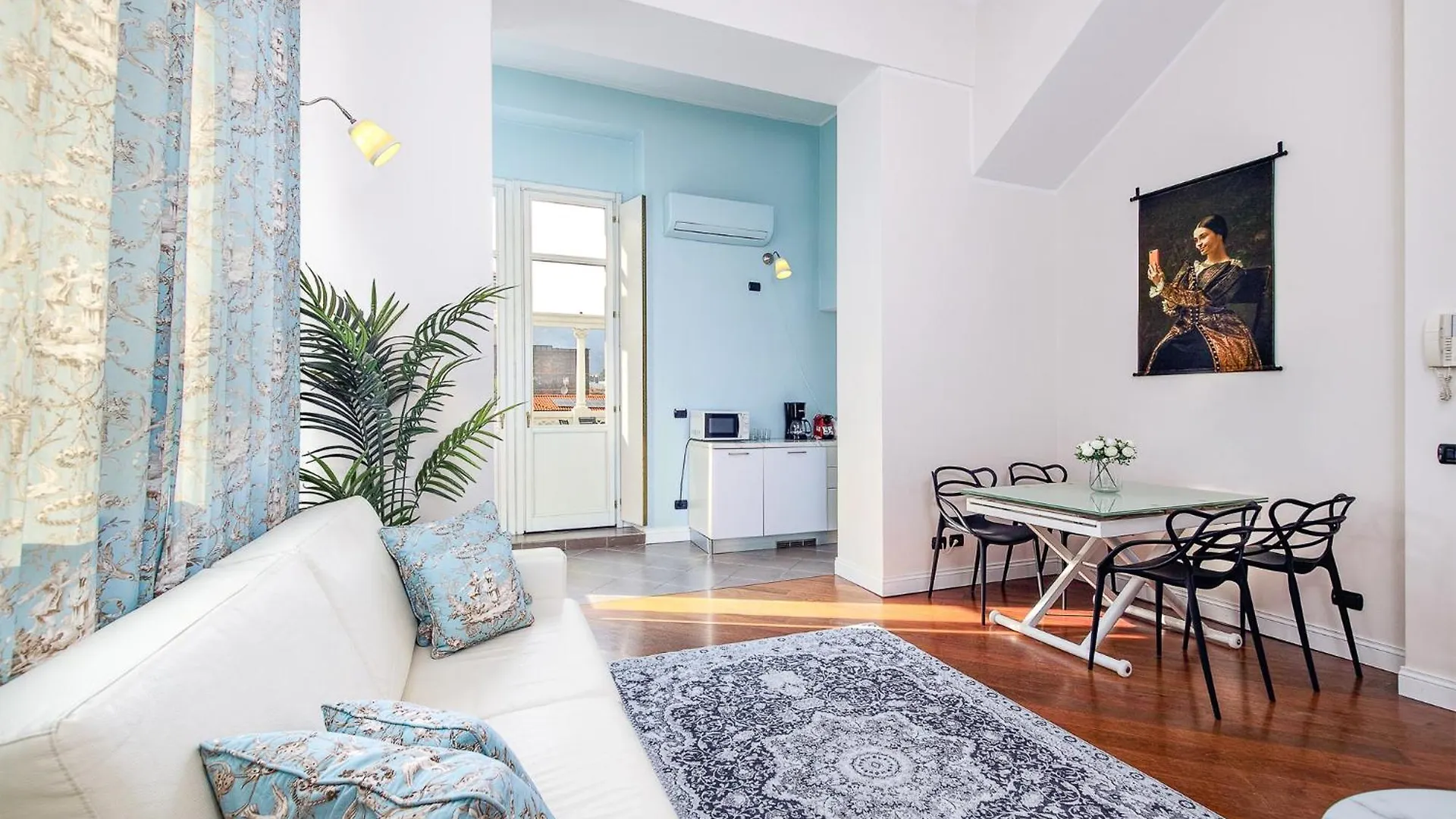 Two-Room Apartment In Como Center Italy