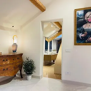 Skyview Apartment