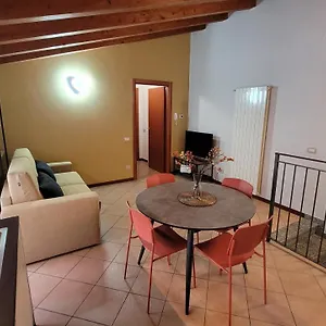 Apartment Dimora Larius, Como